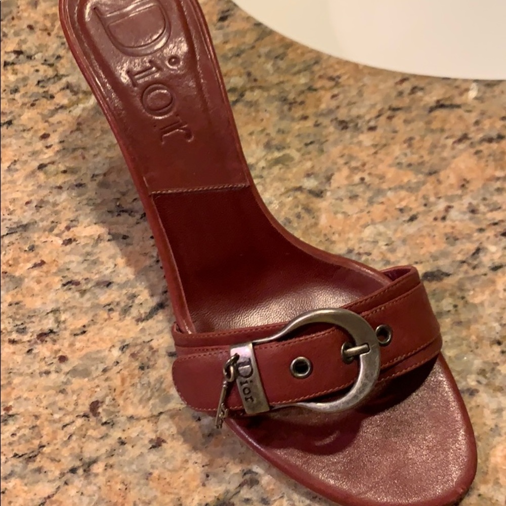 Sandal